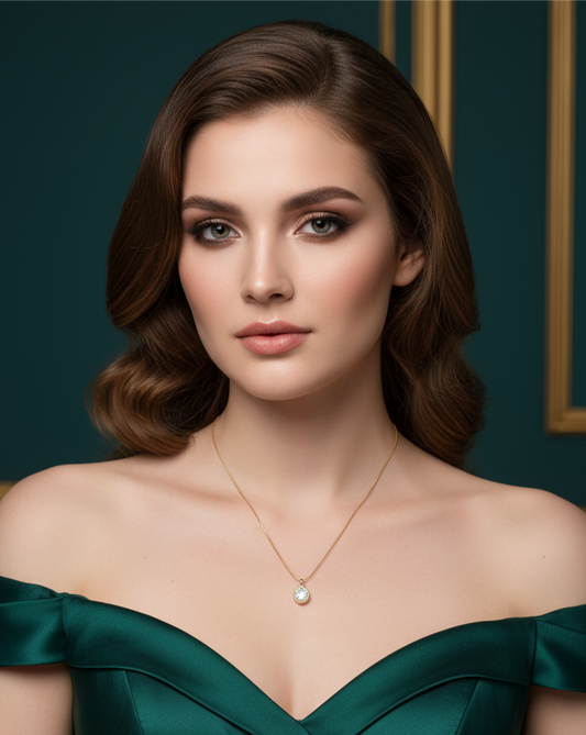 Lumière Solitaire Necklace