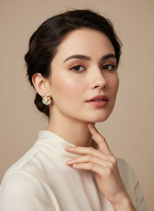Faagun Pearl Bow Studs